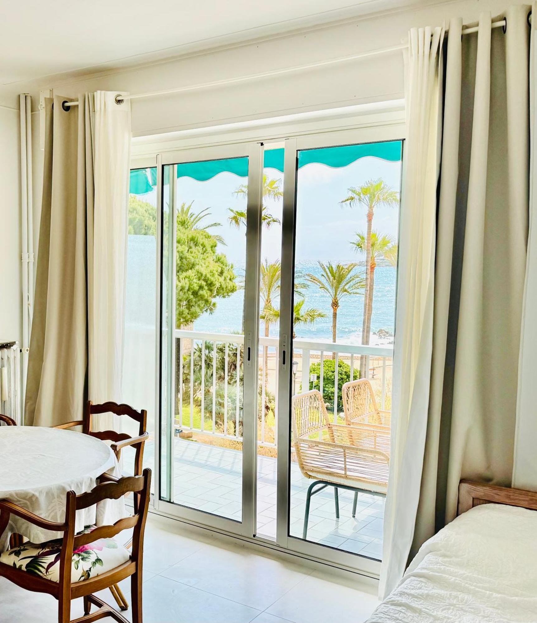 Cozy Studio, Sea View, Old Town, Near Beaches Антиб Экстерьер фото